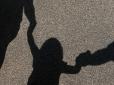 Страшні злочини окупантів: На Луганщині трирічна дівчинка потрапила під обстріл 