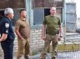 Добробати на Донбасі передали зброю поліції: Що трапилось (фото, відео)
