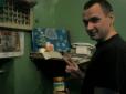 Український політв'язень наверстує втрачене за п'ять років: Сенцов показав єдине фото з російських буцегарень