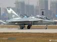 У Китаї презентували новий бойовий літак з українськими двигунами