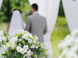 Кохання - воно таке..: Весільні фото, якими точно не потрібно було хизуватись у мережі