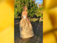 Видовище вражає! Дівчина пошила сукню з 1400 манго (фото, відео)
