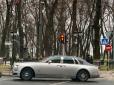 Епоха бідності вже скінчилась? У Києві помітили розкішний Rolls-Royce за 21 млн - таке авто одне на всю країну (фото)