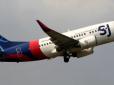 Почав руйнуватися ще в повітрі: В Індонезії розбився пасажирський Boeing 737