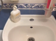 Турист з Аргентини два дні шукав в українській квартирі кран, щоб помити руки - знахідка стала для хлопця відкриттям (відео)