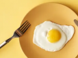 З архіву ПУ. Результат вражає! Чоловік 7 днів їв тільки яйця і показав, як змінилося його тіло (фото, відео)