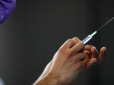 В Україні за тиждень починається вакцинація від коронавірусу: Хто отримає щеплення першим