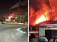 Горять склади біля житлових будинків: Під Харковом спалахнула масштабна пожежа (відео)