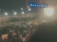 В Індії при обваленні трибуни на стадіоні постраждали десятки людей: Моторошний момент потрапив на відео