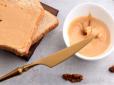 Встигнете приготувати, поки заварюється чай: Рецепт смачної намазки із плавленими сирками та горіхами