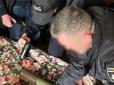 Отримав під виглядом гумдопомоги: На Дніпропетровщині депутат сільради привласнив арсенал зброї (фото)