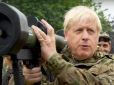 Борис Джонсон потренувався з бійцями ЗСУ на полігоні у Британії (відео)