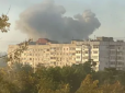 РФ випустила 9 ракет по Запоріжжю, одна влучила в готель - є загиблий, людей рятують з-під завалів (фото)