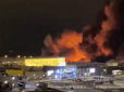 17 000 квадратних метрів у вогні: У Москві - масштабна пожежа в ТЦ, лунають вибухи (відео)