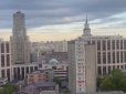 Лунали щонайменше 10 хвилин: Жителів Москви налякали сигнали повітряної тривоги (відео)