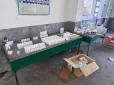 На Львівщині чоловік намагався перевезти через кордон російські харчові добавки та 350 упаковок... афрокучерів (фото)