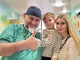 На трирічного хлопчика в магазині впала полиця, важко травмувавши печінку (фото)