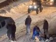 Не втрималися: На Тернопільщині водії побилися після ДТП, військовий отримав травми обличчя