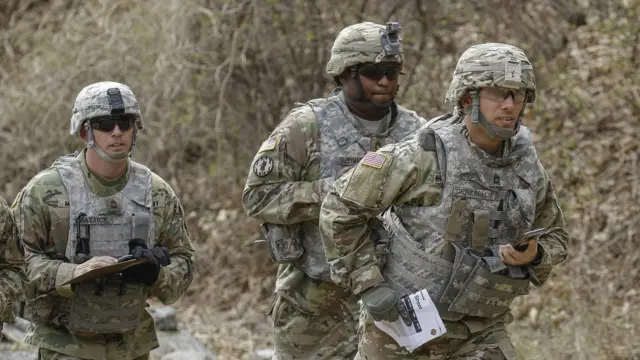 Безнадійно відстали? В армії США солдатів досі вчать, що можна обійтися без дронів, - Business Insider