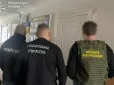 Один день коштував 500 грн.: На Вінниччині викрили посадовицю військової частини, яка продавала підлеглим 