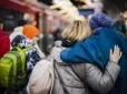 Українці масово залишають Польщу: Названо новий напрямок для переїзду